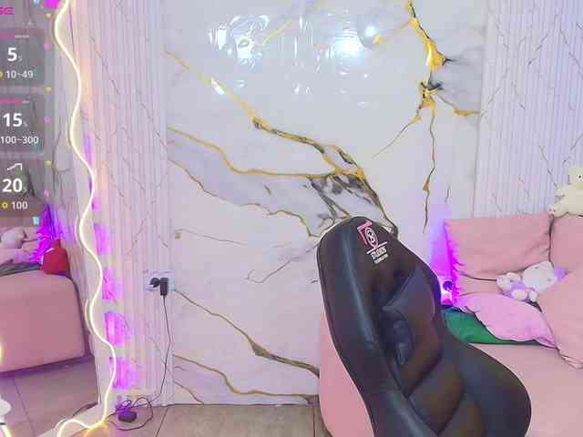 PEACHY-TAY webcam