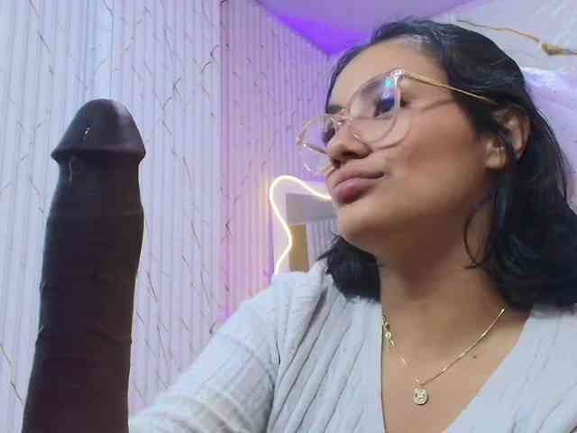 PEACHY-TAY webcam