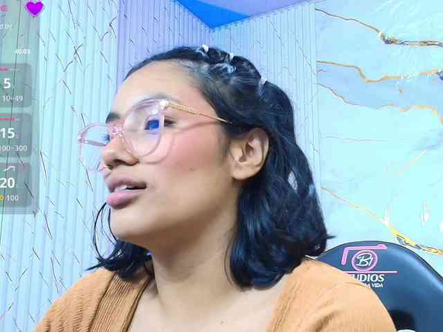 PEACHY-TAY webcam