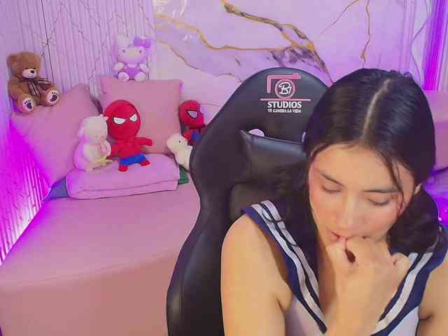 PEACHY-TAY webcam