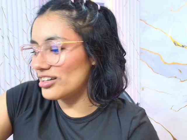 PEACHY-TAY webcam