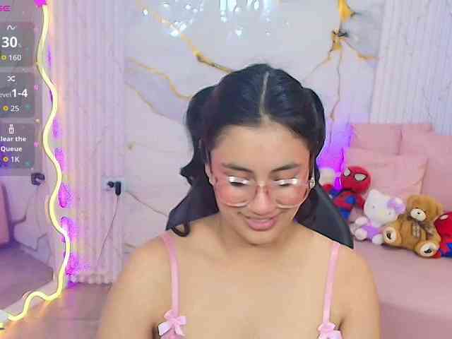 PEACHY-TAY webcam