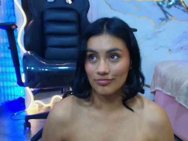 PEACHY-TAY Sex Cam Show