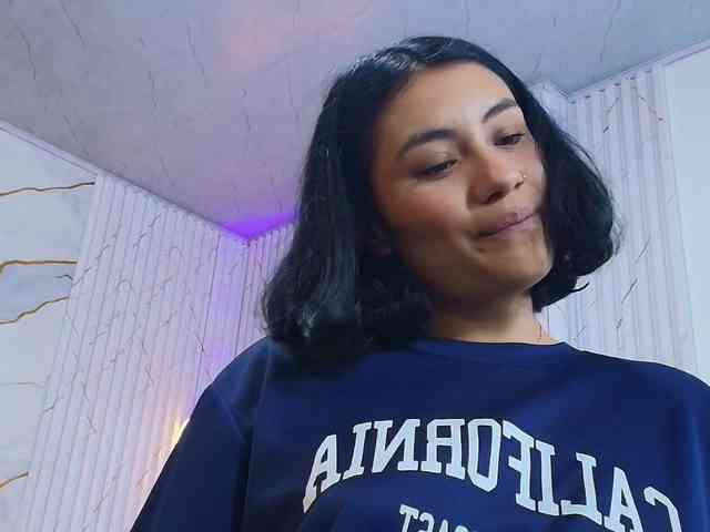 PEACHY-TAY webcam
