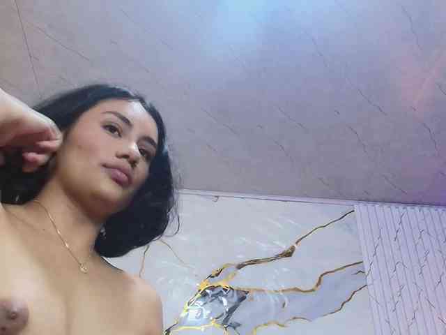 PEACHY-TAY webcam