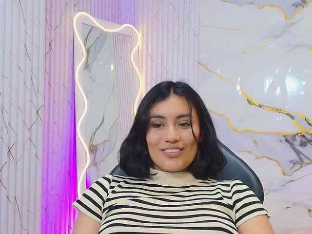 PEACHY-TAY webcam