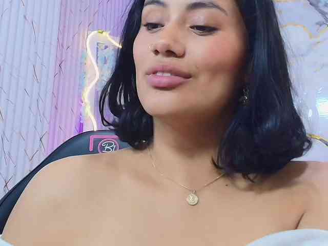 PEACHY-TAY webcam
