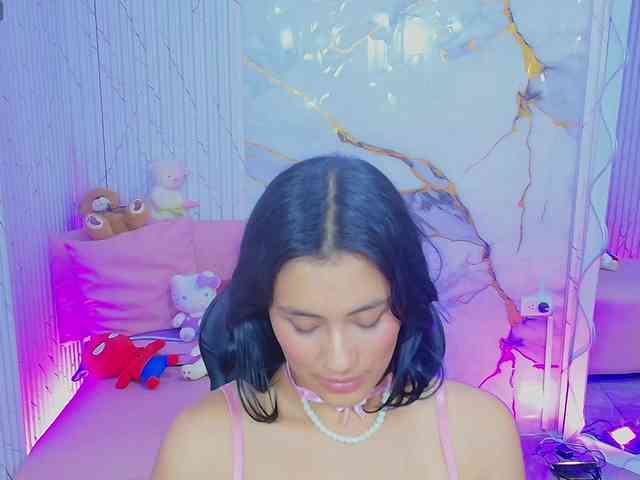 PEACHY-TAY webcam