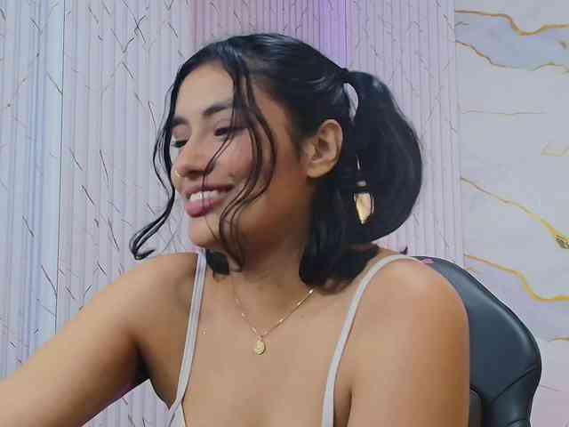 PEACHY-TAY webcam