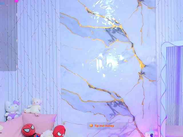 PEACHY-TAY webcam