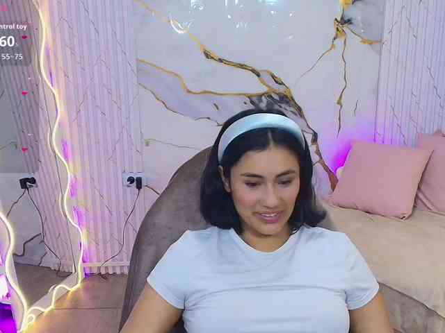 PEACHY-TAY webcam