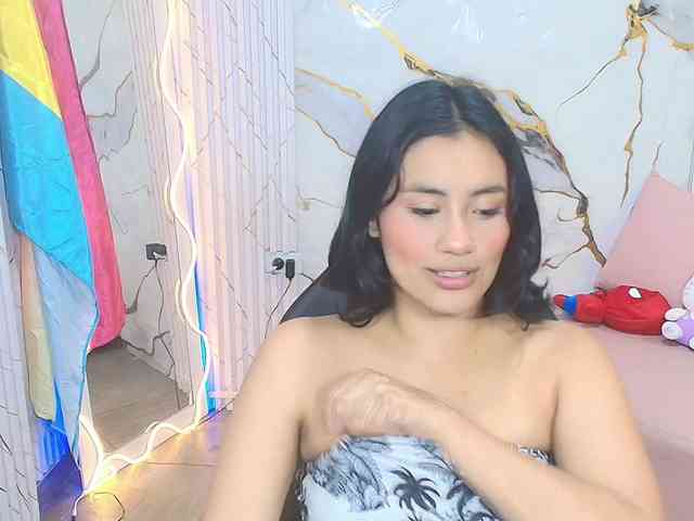 PEACHY-TAY webcam