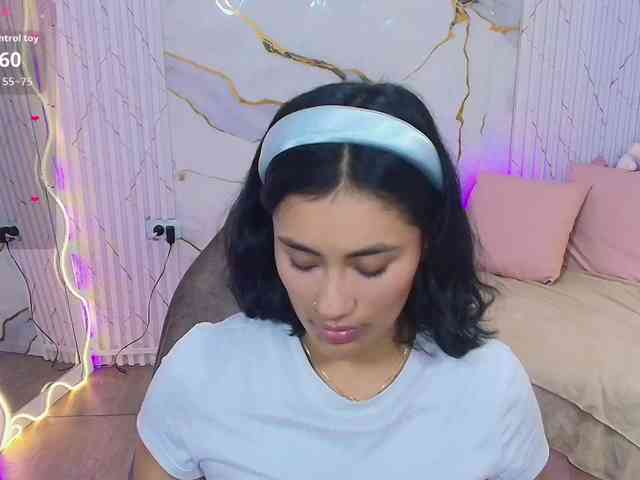 PEACHY-TAY webcam