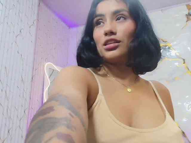 PEACHY-TAY webcam