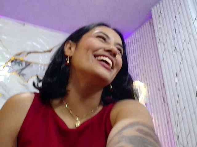 PEACHY-TAY webcam