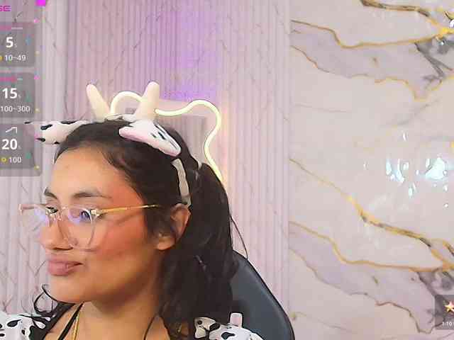 PEACHY-TAY webcam