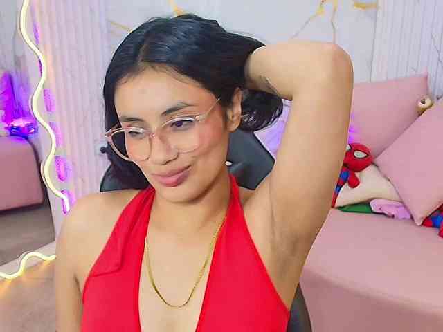 PEACHY-TAY webcam