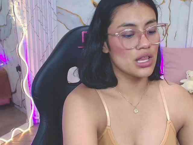 PEACHY-TAY webcam