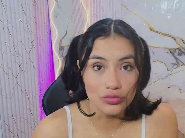 PEACHY-TAY webcam