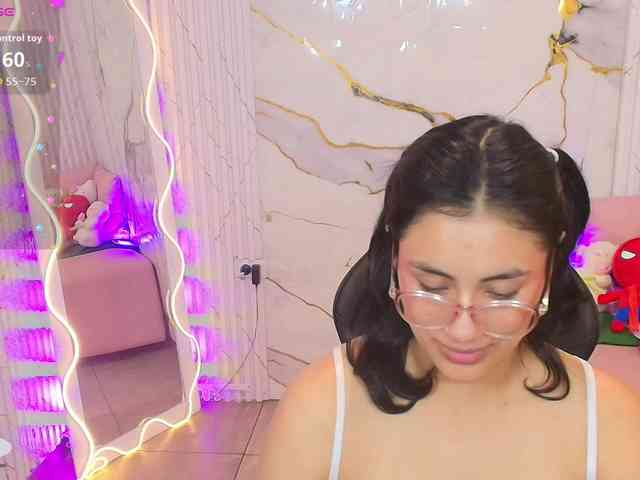 PEACHY-TAY webcam