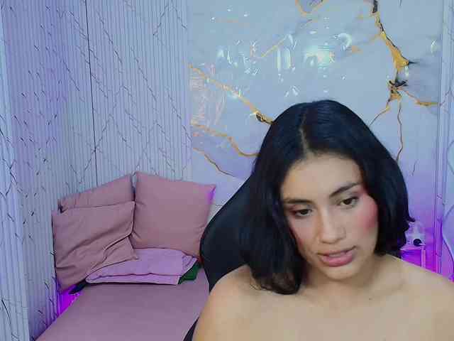 PEACHY-TAY webcam