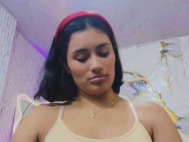 PEACHY-TAY webcam