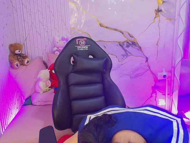 PEACHY-TAY webcam
