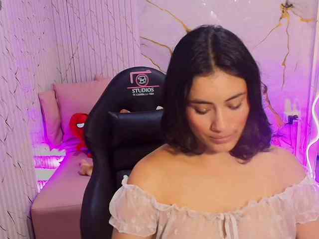 PEACHY-TAY webcam