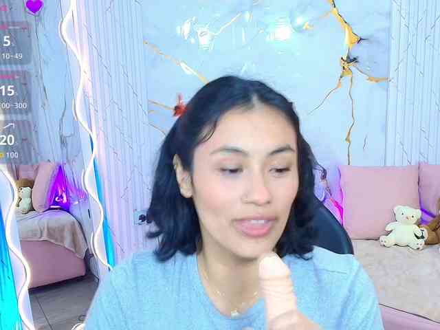 PEACHY-TAY webcam