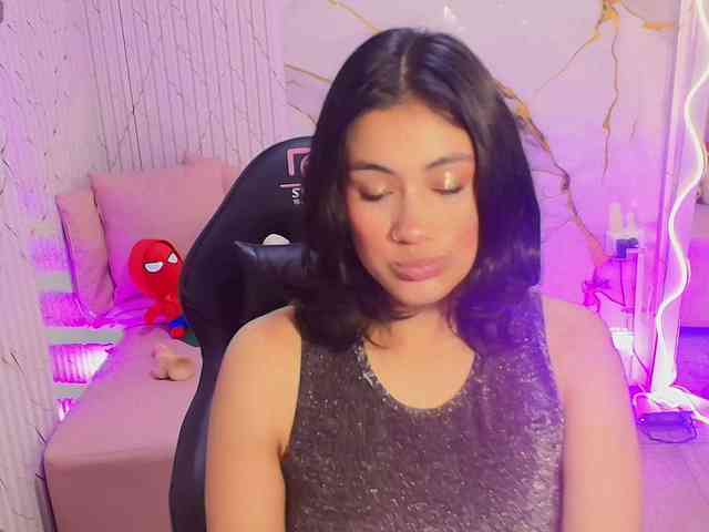 PEACHY-TAY webcam
