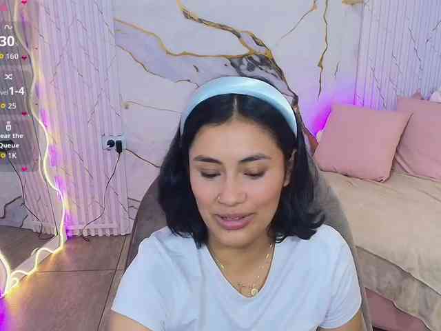 PEACHY-TAY webcam