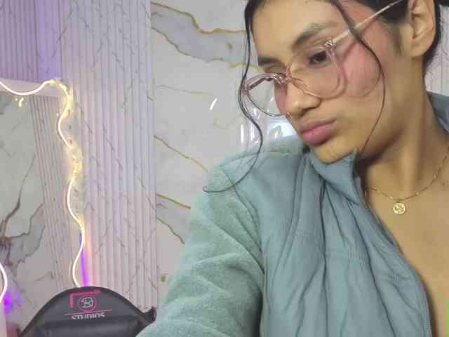 PEACHY-TAY webcam