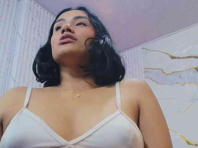 PEACHY-TAY webcam