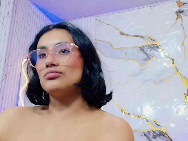 PEACHY-TAY webcam