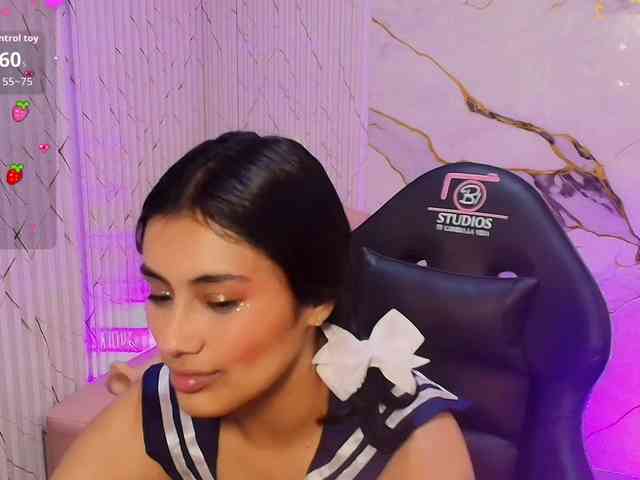 PEACHY-TAY webcam