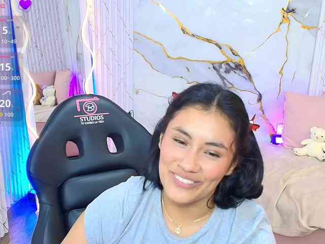 PEACHY-TAY webcam