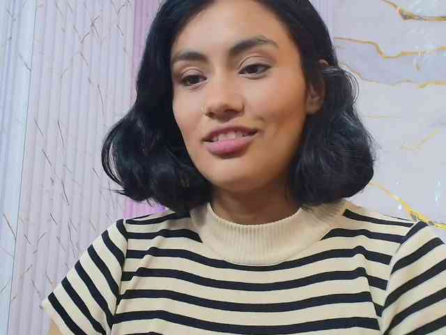 PEACHY-TAY webcam