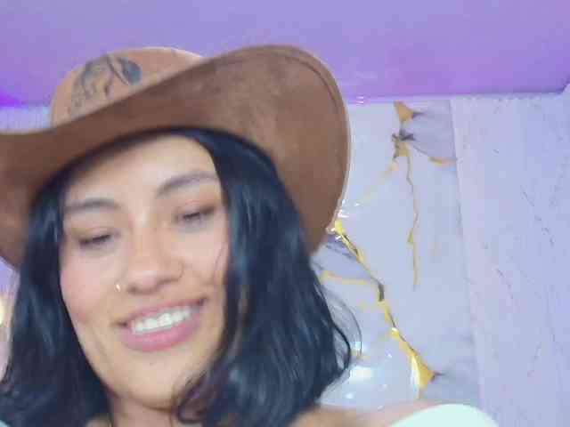PEACHY-TAY webcam
