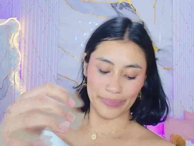 PEACHY-TAY webcam