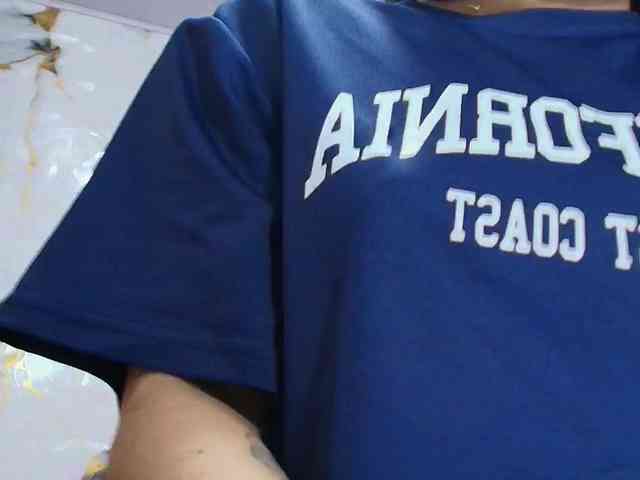PEACHY-TAY webcam