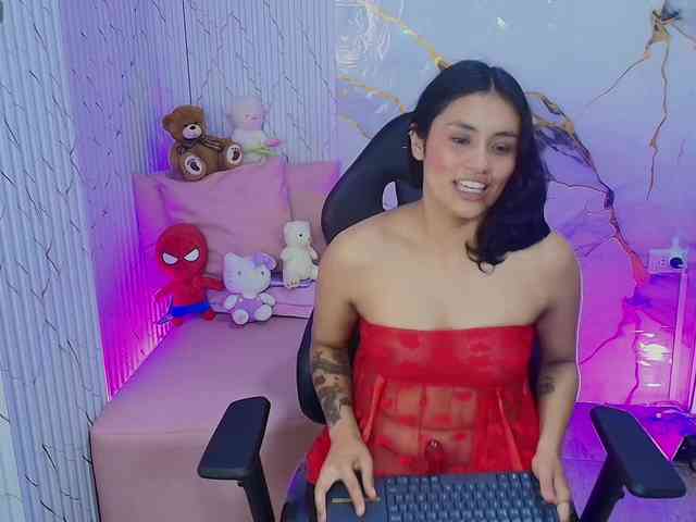 PEACHY-TAY webcam