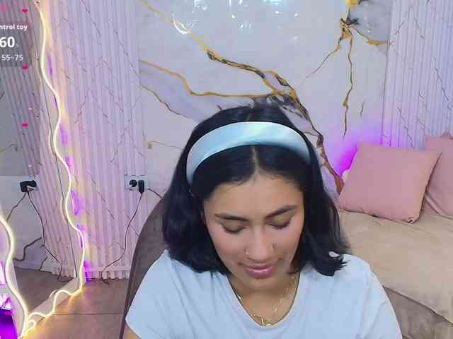 PEACHY-TAY webcam