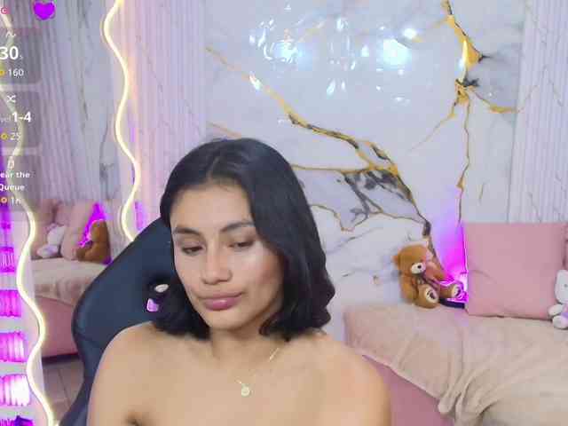 PEACHY-TAY webcam