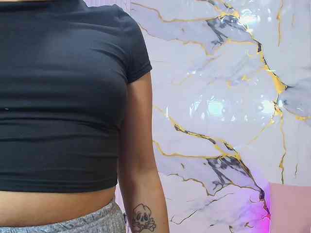 PEACHY-TAY webcam