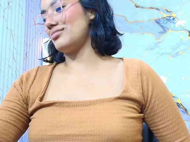 PEACHY-TAY webcam