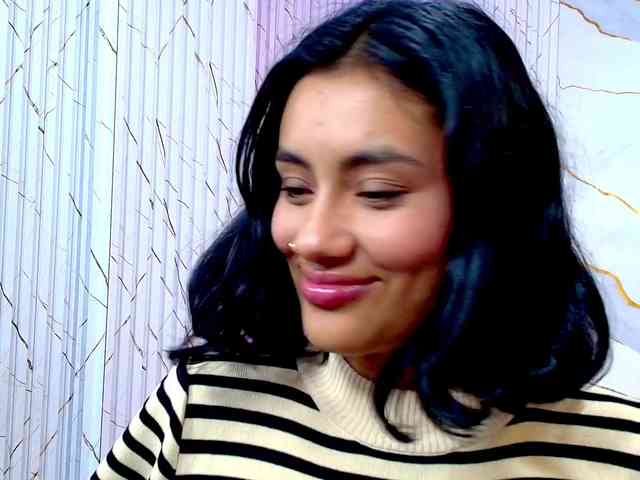 PEACHY-TAY webcam