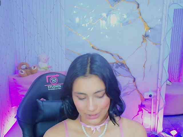 PEACHY-TAY webcam