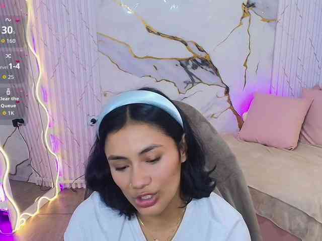 PEACHY-TAY webcam