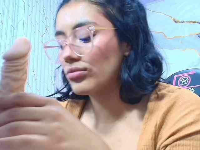 PEACHY-TAY webcam