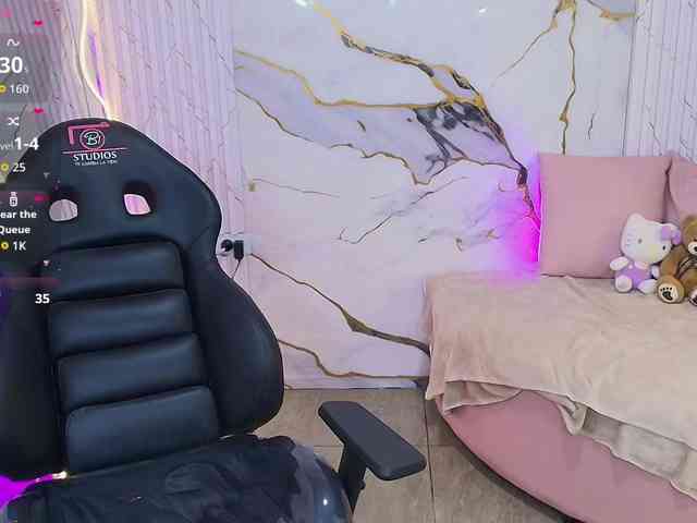 PEACHY-TAY webcam